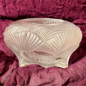 Beautiful Lalique “France” made crystal vase